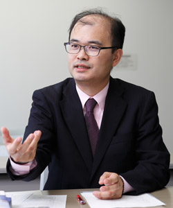 小松昭人 法学部 准教授