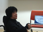 「私のことをお話してもっと関心を持っていただけたら」と語る鶴崎彩乃さん