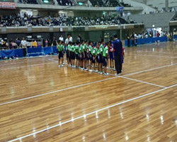 試合前の挨拶の様子