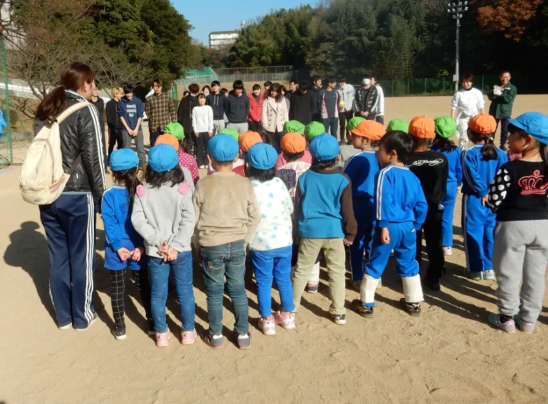 オンラインでの審査会の様子 経済学部 井上善博先生