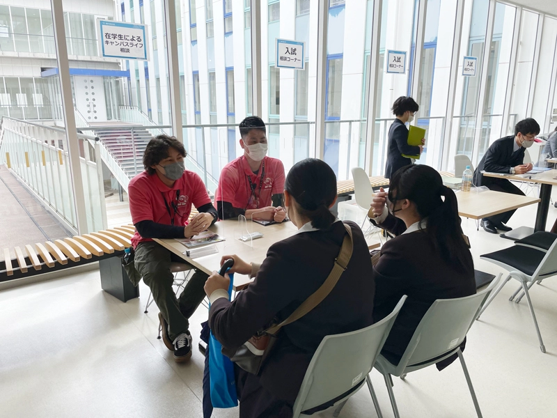 学生生活について在学生が答えるキャンパスライフ相談