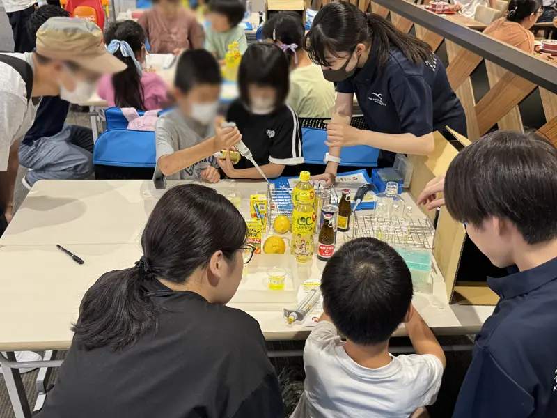 【昨年度の様子】ビタミン実験のワークショップ