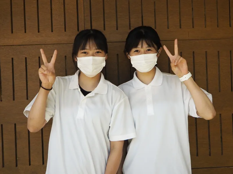 学生リーダーを務めた大西帆海さん / 経営学部・姫路梨奈さん / 法学部(いずれもスポーツサイエンス・ユニット 2年次生)