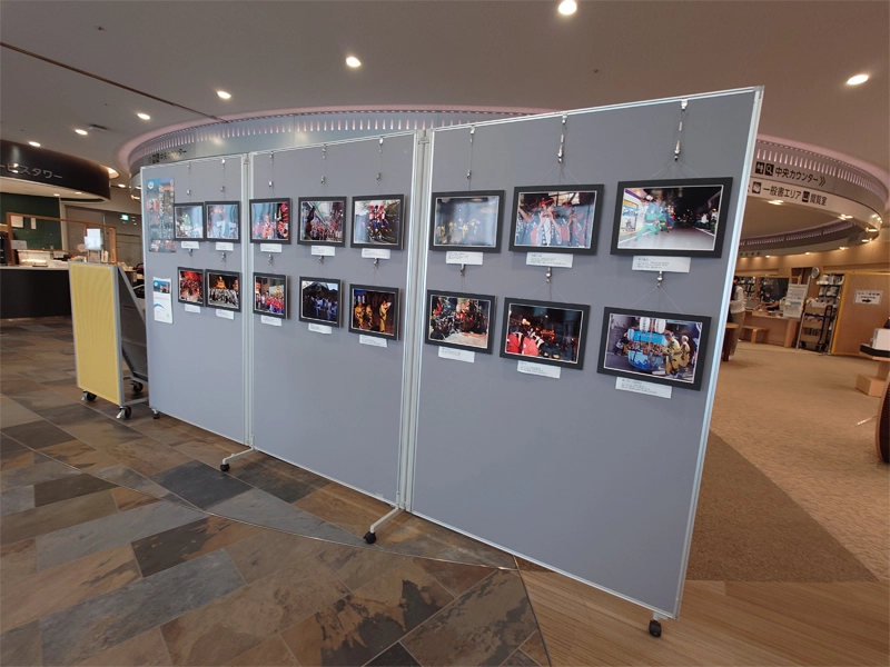地域研究センターが開催している写真展