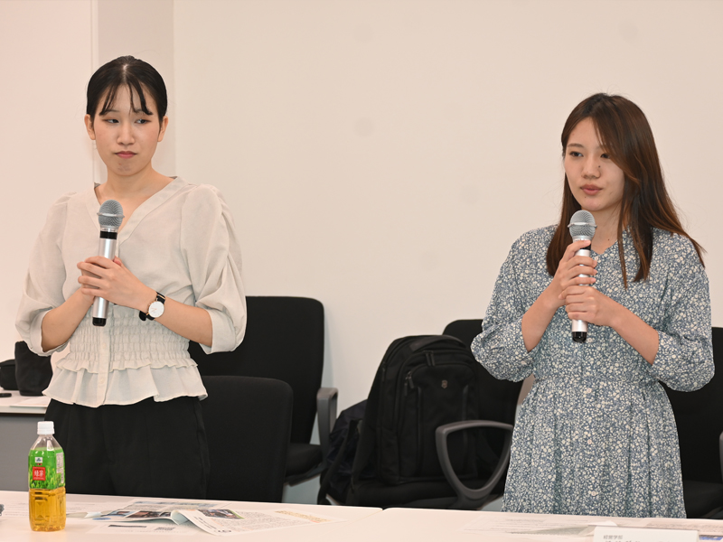 発言する宮脇美佳さん（左）と長谷川琴乃さん