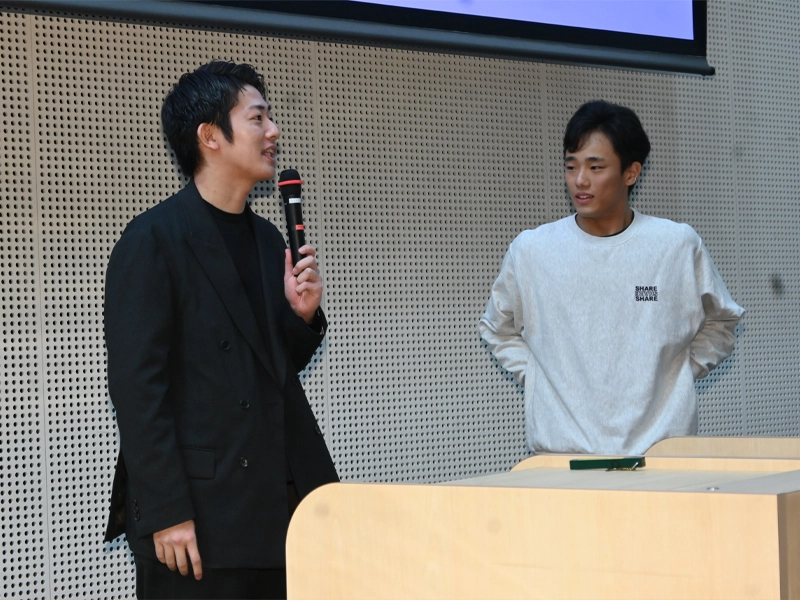 池田さんに発言を促す濵田さん