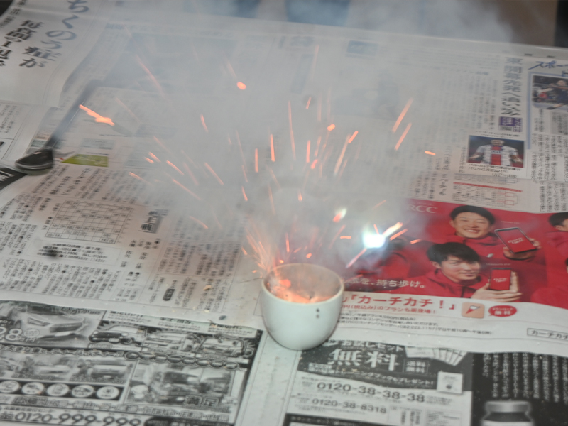 実験1では硝酸アンモニウムの発火を確認