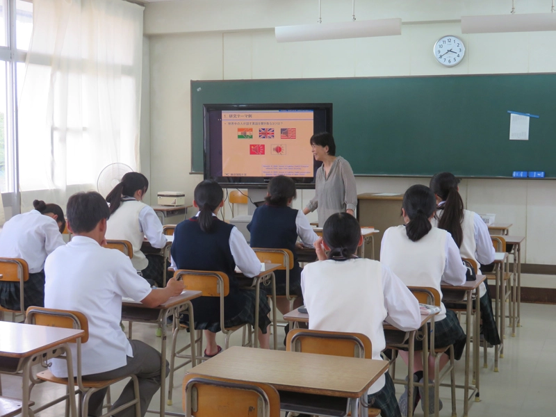 グローバル・コミュニケーション学部の中西教授による国際関係学講座