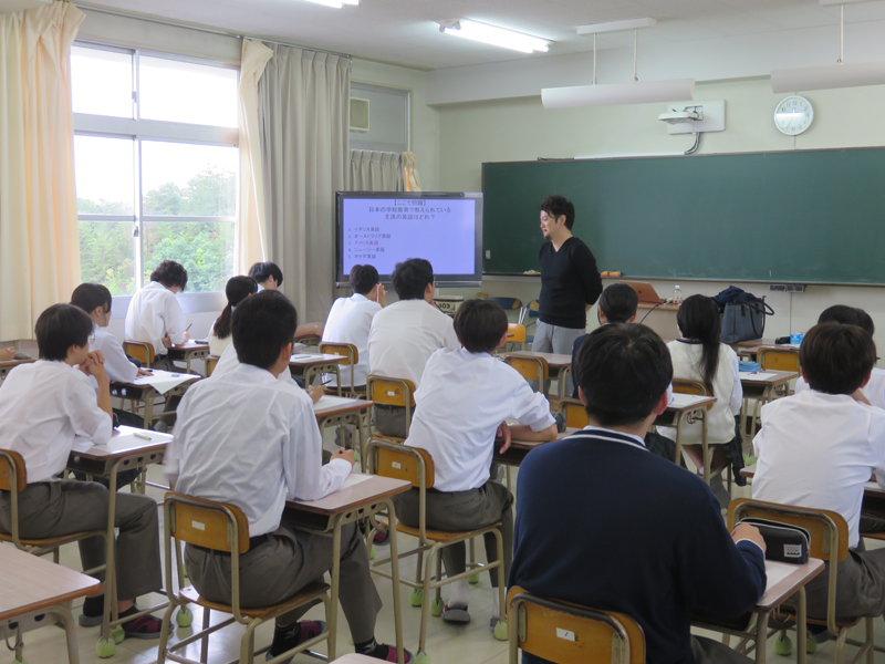 グローバル・コミュニケーション学部 仁科教授