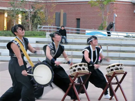 日本一大きい豪華客船「飛鳥Ⅱ」がポーアイしおさい公園に入港