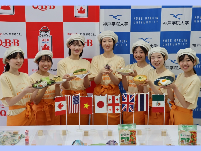 「マラソンレシピ」を考案した栄養学部の学生たち