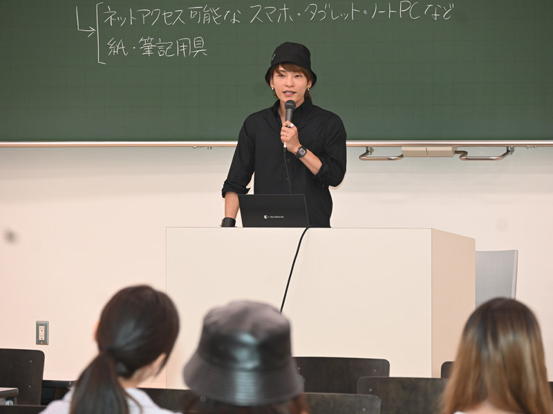 関心を集めたFUKAMIさんの講演