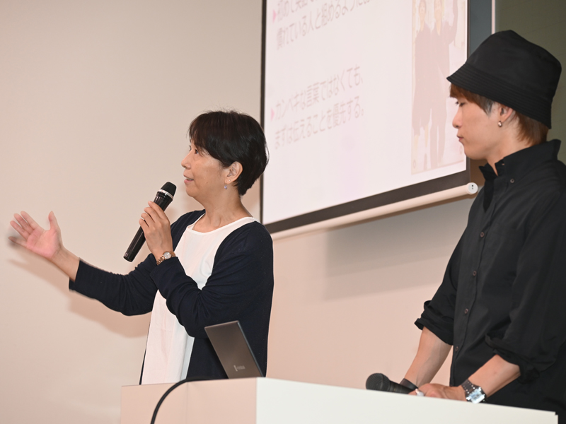 授業を担当した中西教授(左)とFUKAMIさん