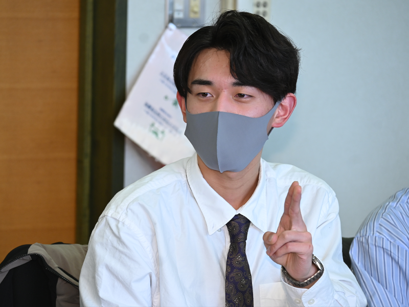⑥総合リハビリテーション学部の植田大翔さん