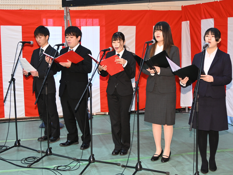 混声合唱団「パンドラ」や文化会本部の在学生も讃歌・応援歌を斉唱