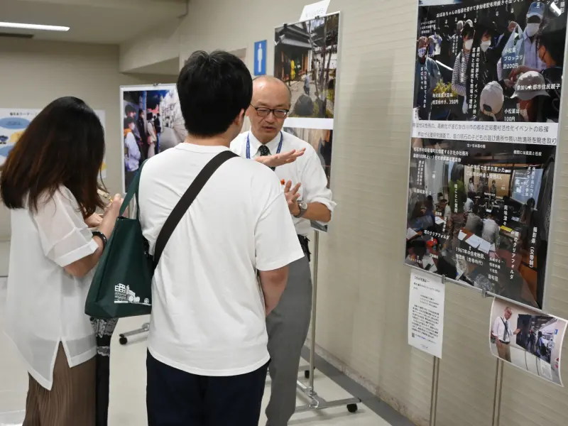 人文学部のパネル展示