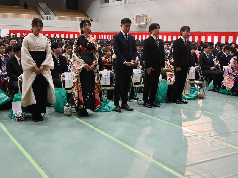 学長賞を受けた卒業生