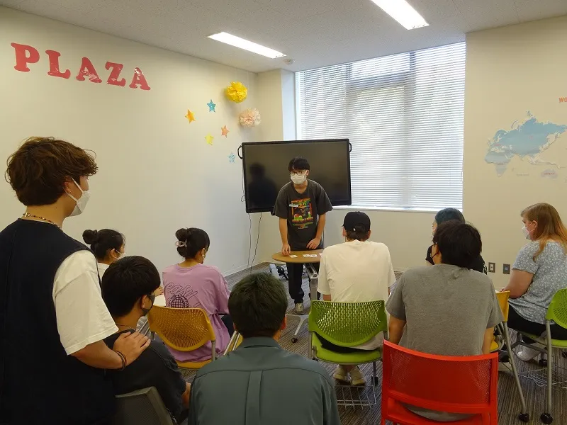 坂東さんによる手品の披露