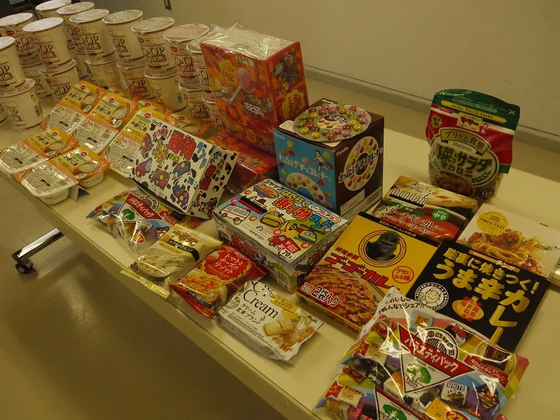 寄贈された食料品など