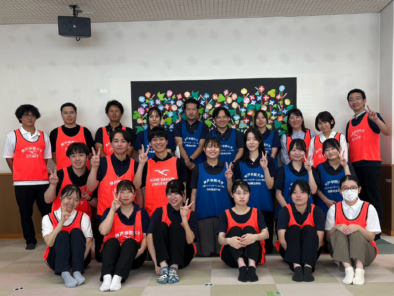 参加した学生、大学院生、教員、卒業生ら