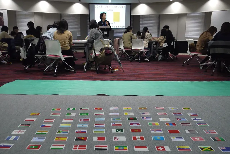 国旗のカードを並べてみました