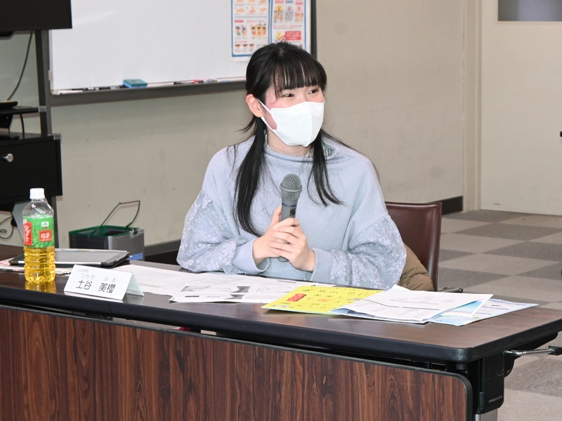 活動について話す土谷さん