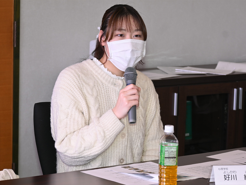 発言する好川紗稀さん