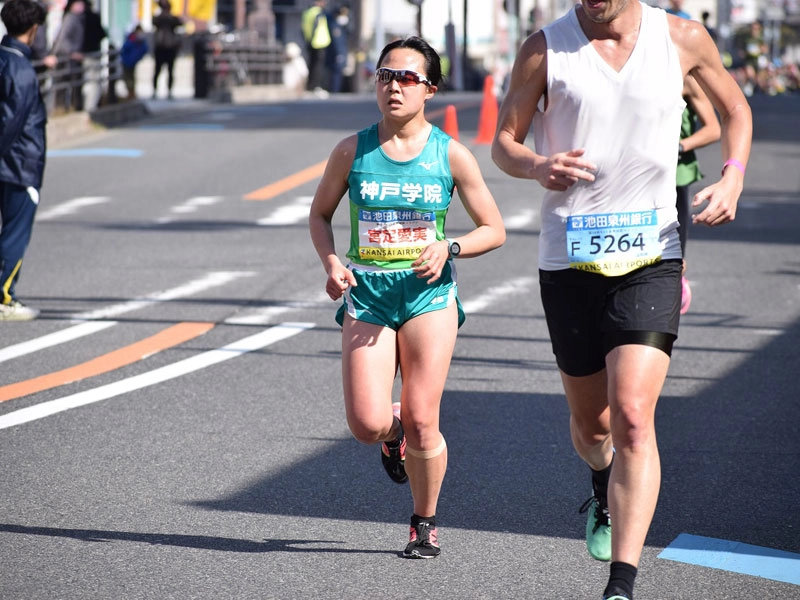 第30回KIX泉州国際マラソン女子・登録の部で女子駅伝競走部の