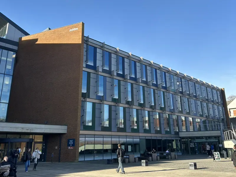 サセックス大学のキャンパス