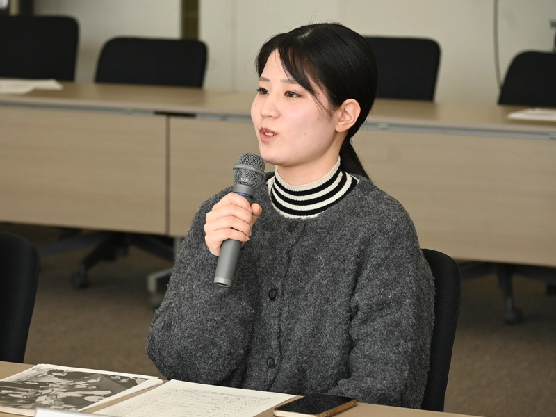 ④経営学部の鴨川琴美さん