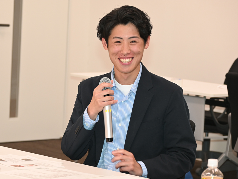 発言する篠倉海さん