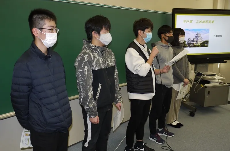アイデア賞に決まったB班の発表