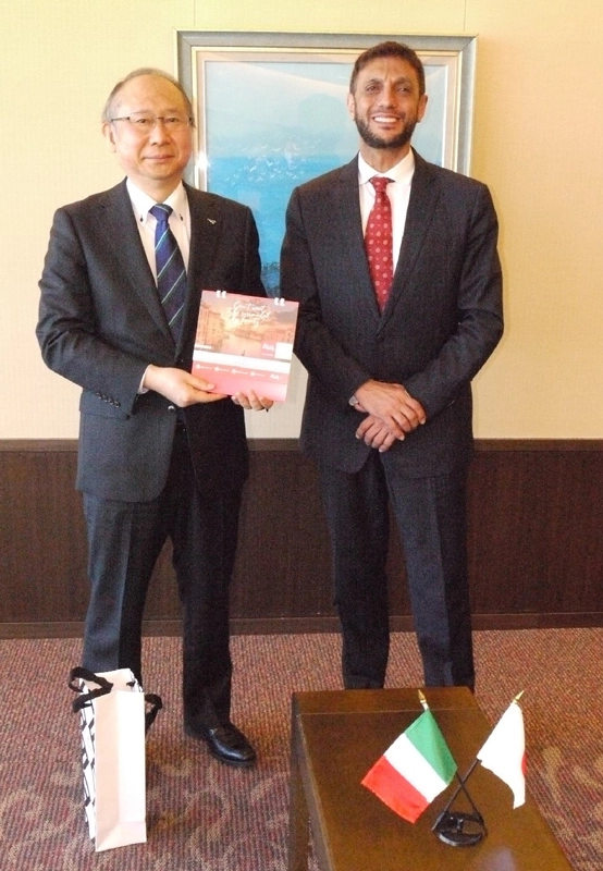 佐藤学長を表敬訪問したプレンチペ総領事