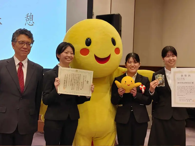 表彰式後にはばたんと記念撮影