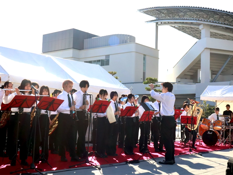 神戸マラソン2025」にオール神戸学院で取り組みました｜TOPICS｜神戸