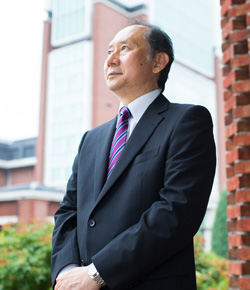 佐藤 雅美　学長