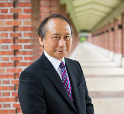 佐藤 雅美　学長