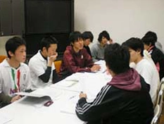 振り返りの様子(写真⑤)