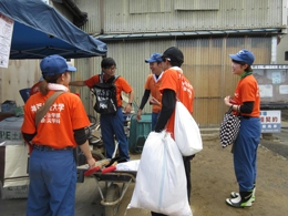 ボランティアセンターにて受付(口田サテライト、中小田地区)