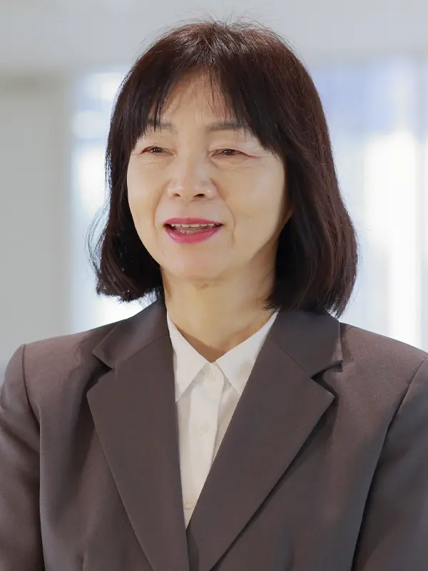 学部長　辻幸恵