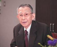 神戸学院女子短期大学元学長　倉田彣士