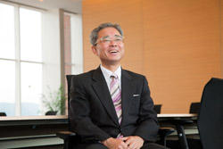 岡田 豊基 学長