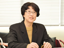 総合リハビリテーション学部 教授 西垣 千春
