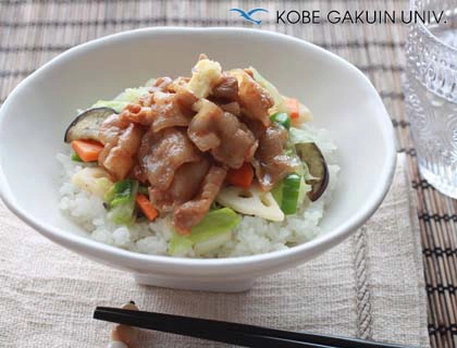 夏野菜と豚肉のみそ丼