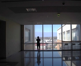 人文学部・矢嶋巌教授が担当していた「基礎演習」のフィールドワークで撮影した、有瀬キャンパス15号館の最上階からの風景写真です。
